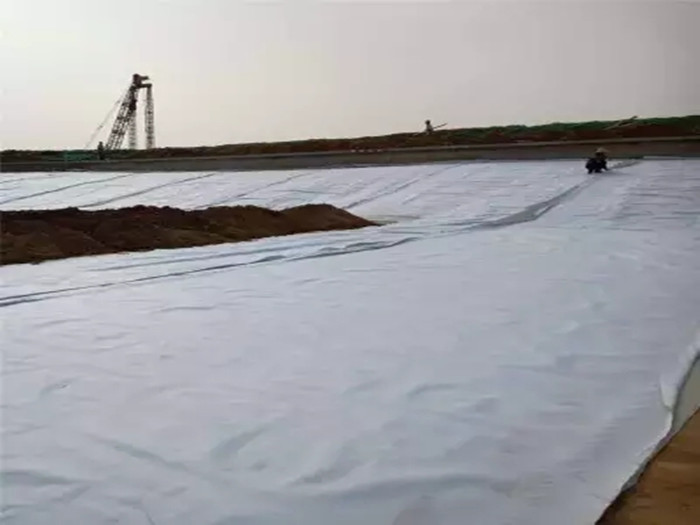 復合土工膜與土工膜區別